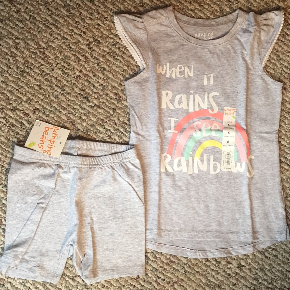 ✨NWT✨size 5 Girls Short Sleeve w/shorts